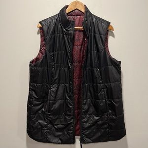 NWT Chicos zenergy spiced Bordeaux reversable vest size 3